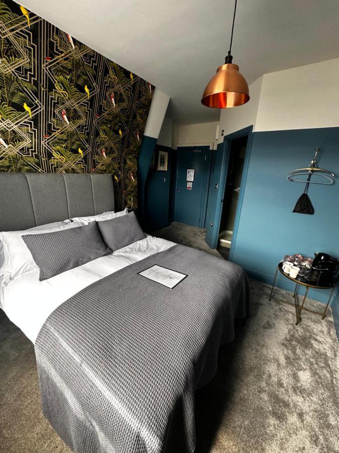 The Crown Rooms ロンドン エクステリア 写真