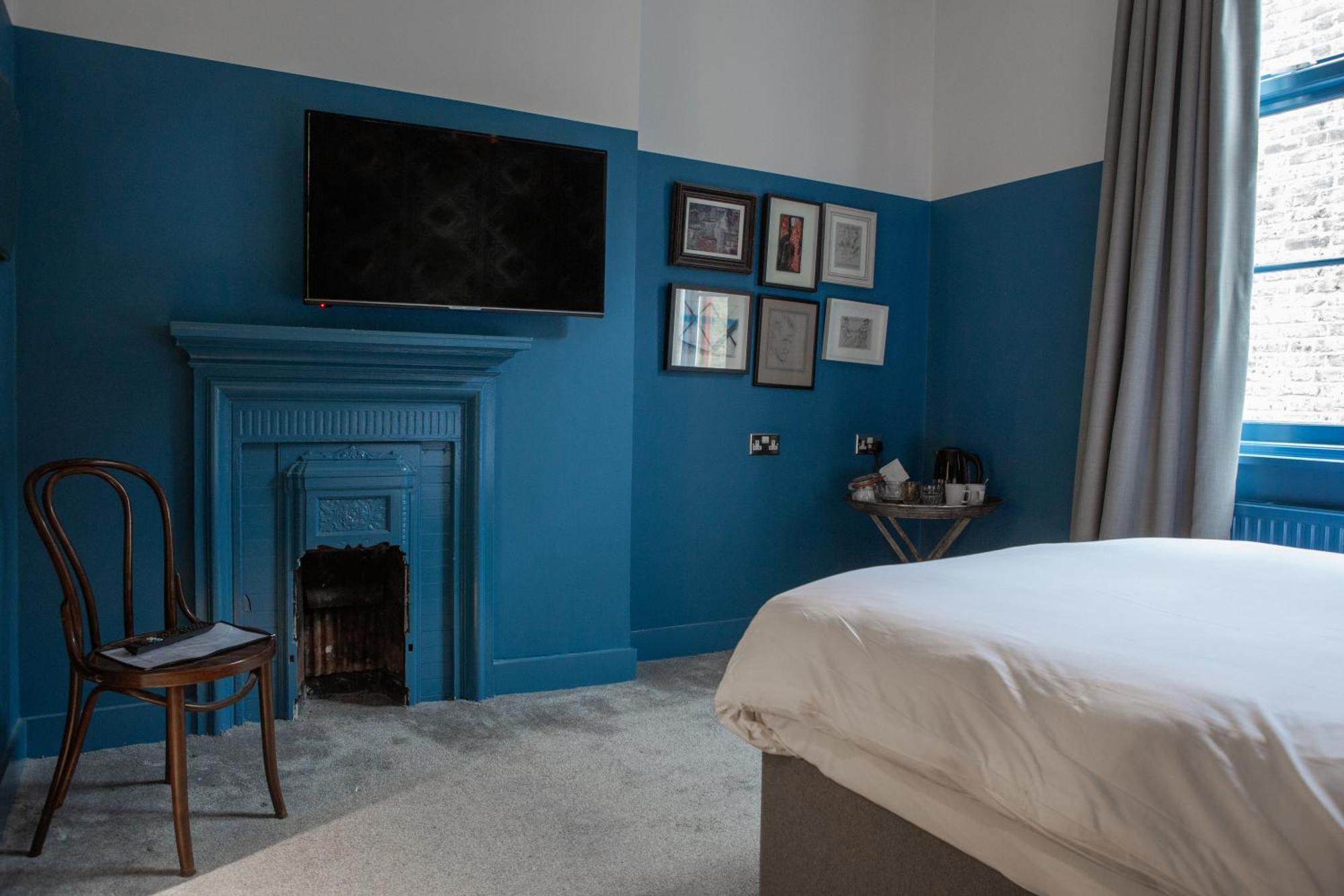 The Crown Rooms ロンドン エクステリア 写真